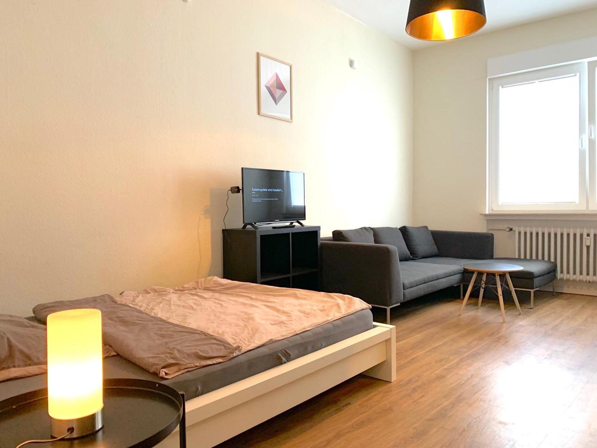In / Mit Allem Drum Und Dran Apartamento *