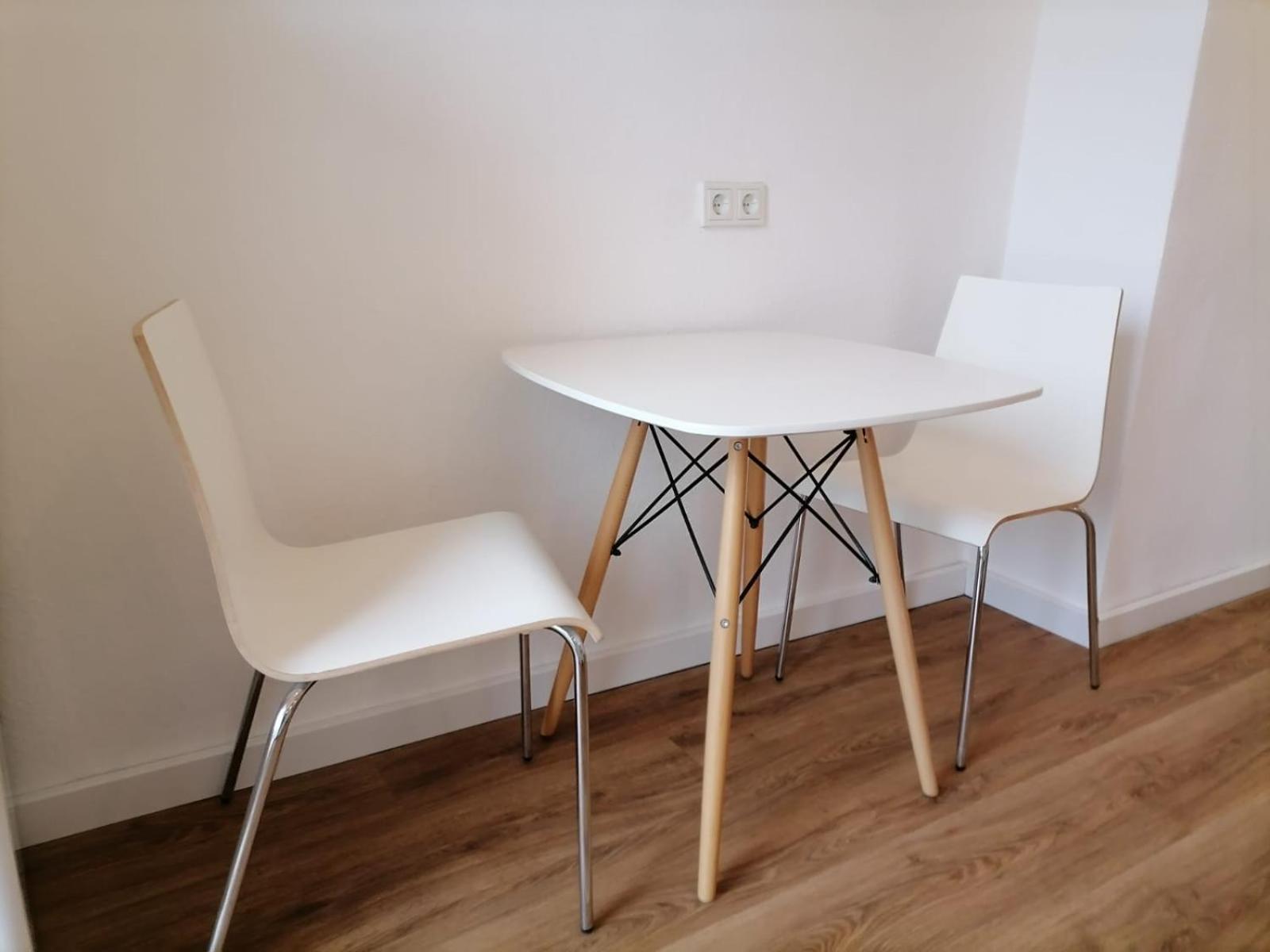 In / Mit Allem Drum Und Dran Apartamento Colónia